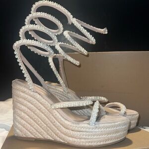 Steve Madden - Spiral Pearl Wedges
